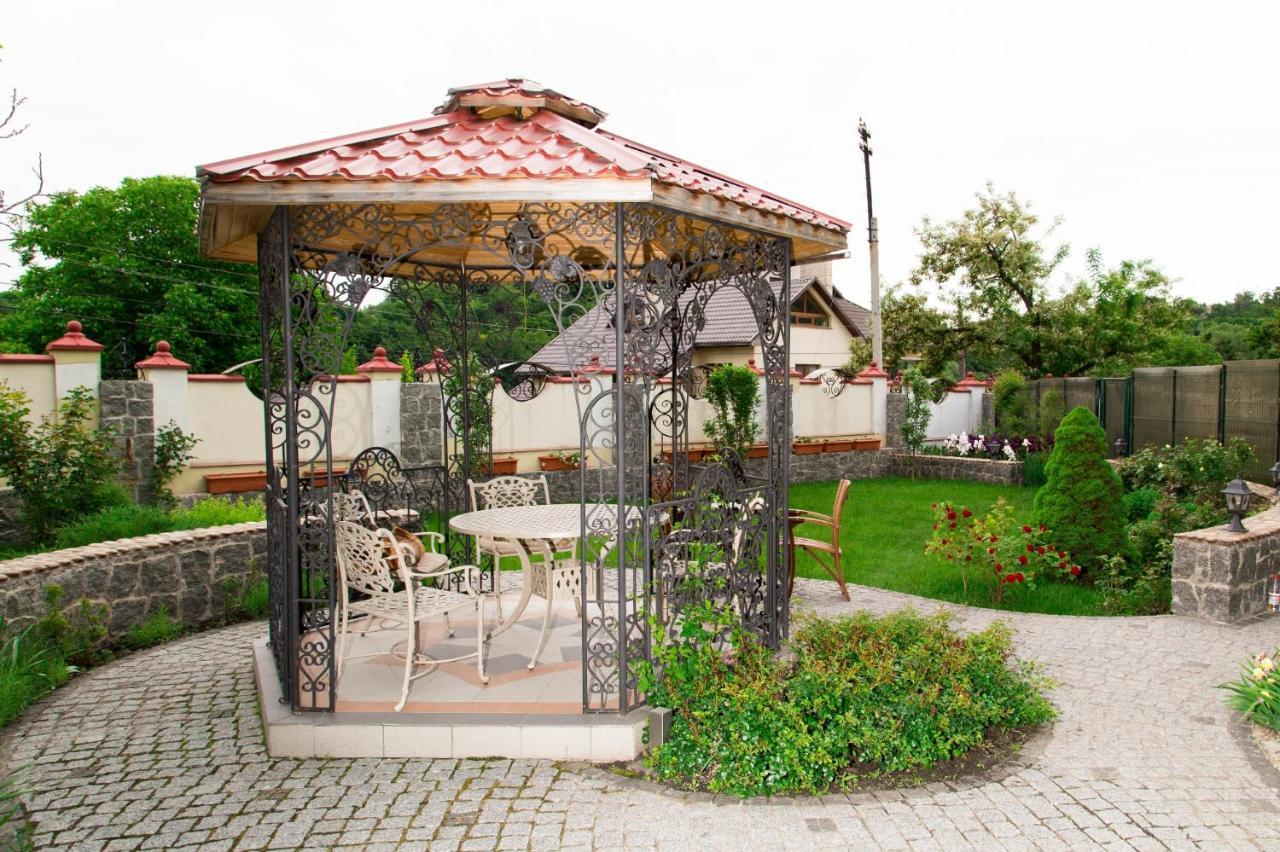 Villa Oselya Киев Екстериор снимка