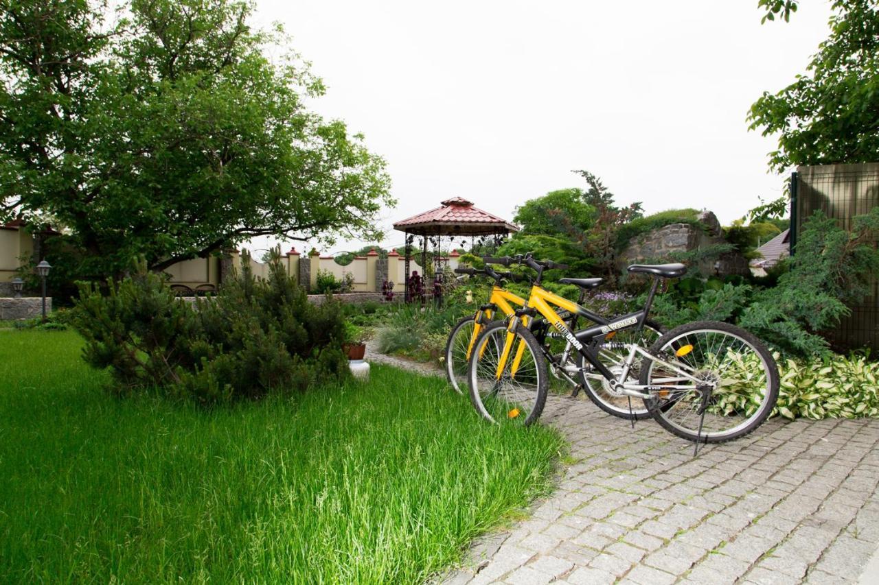Villa Oselya Киев Екстериор снимка