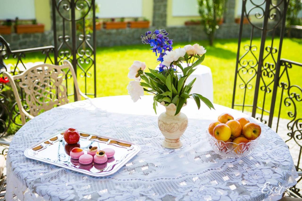 Villa Oselya Киев Екстериор снимка